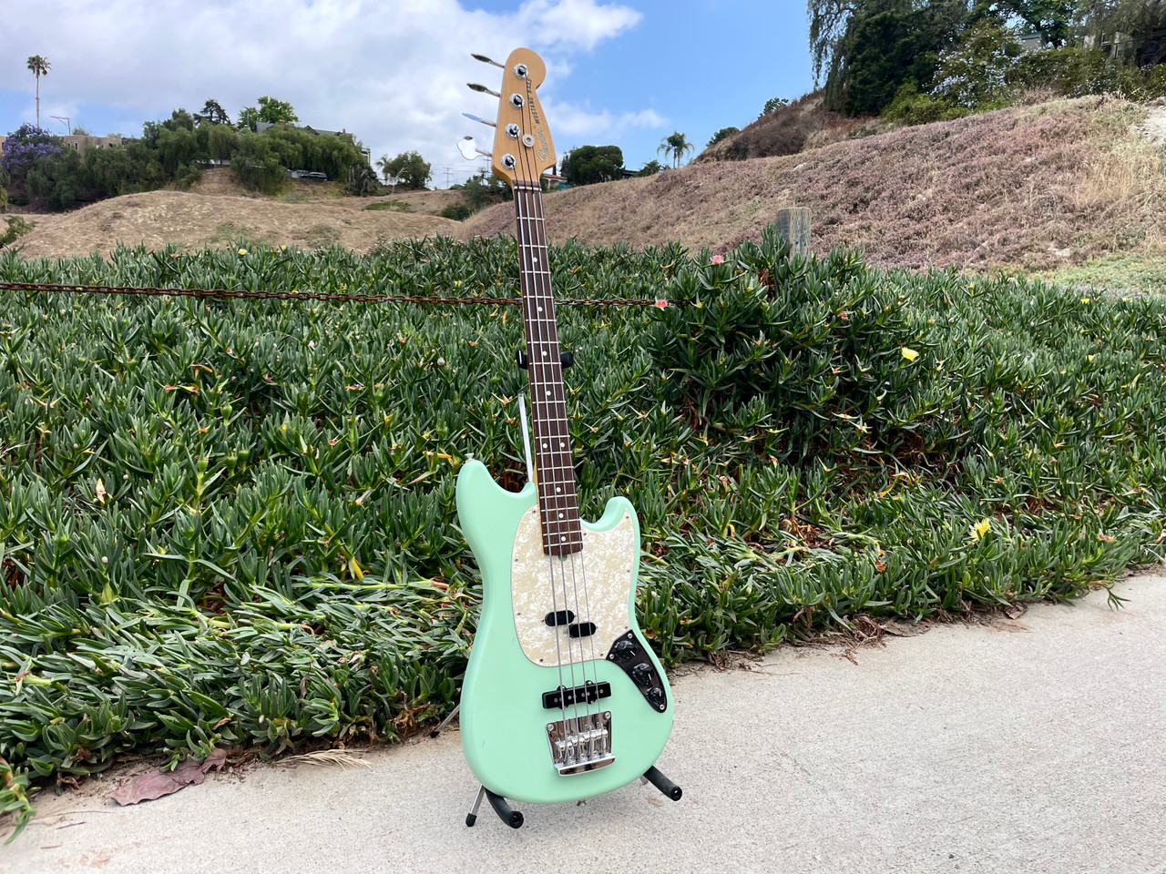 Used 2020 Fender American Performer Mustang Bass Satin surf green